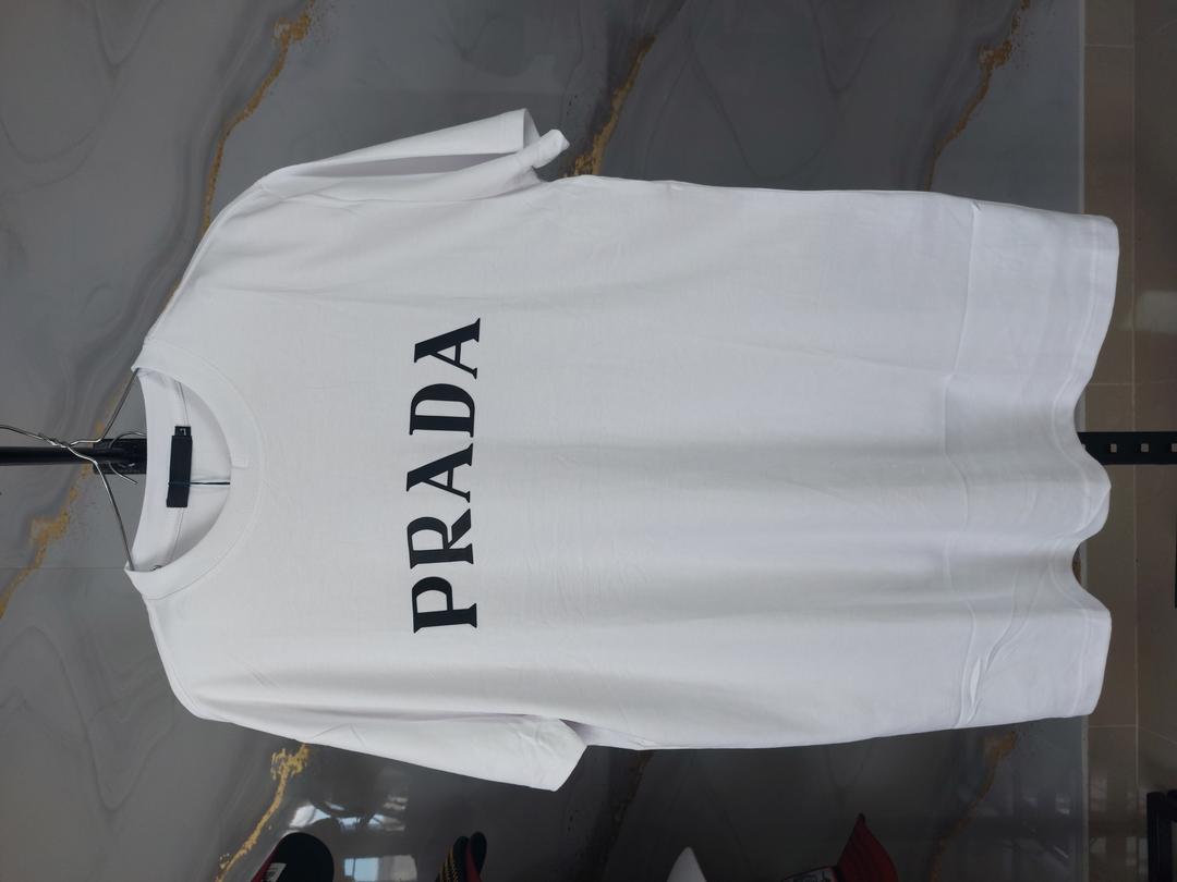 camiseta-prada-L-blanca-20241215_101615.jpg
